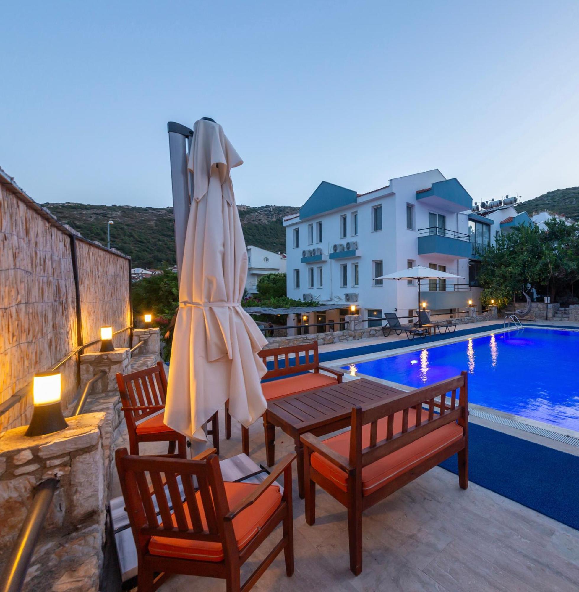 Oezguem Suite Otel Датча Екстер'єр фото